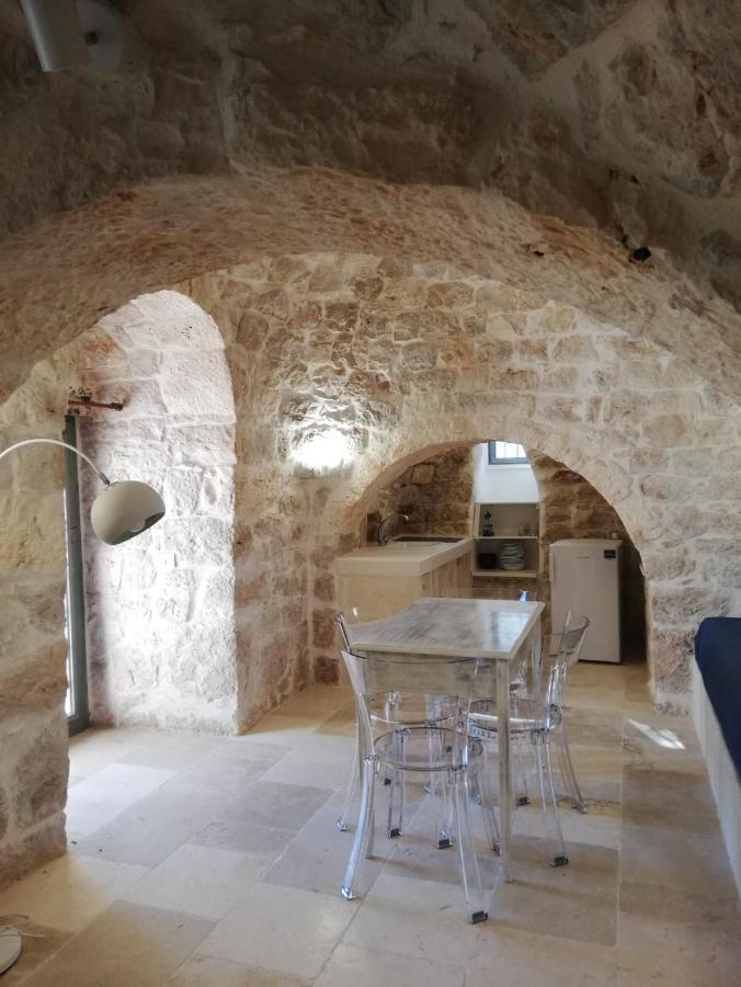 Trullo Minuetto Villa ออสตูนี ภายนอก รูปภาพ